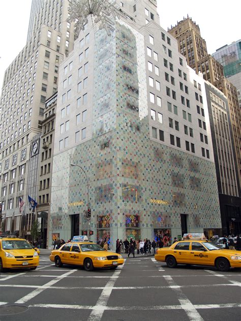 5th avenue new york louis vuitton